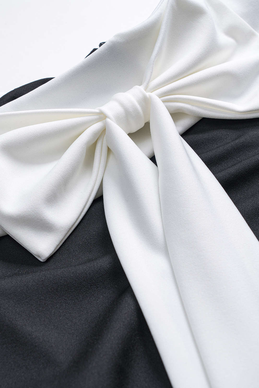 Contrast Off Shoulder Bow Jumpsuit