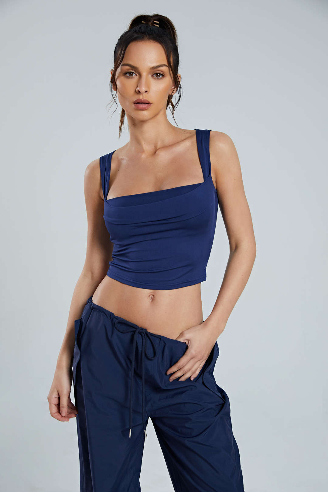 Basic Square Neck Cropped Tank Top