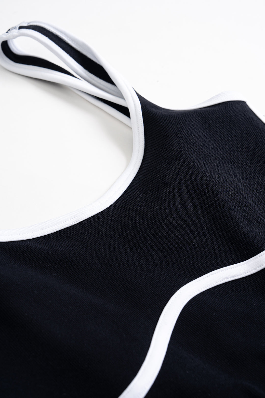 Contrast Whipstitching Underwire Slip Tank Top