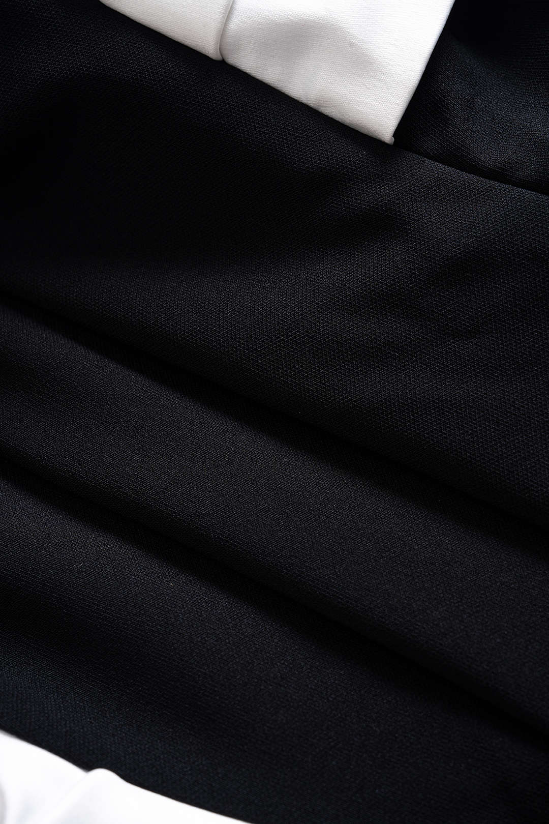 Ruched Contrast Twist Knot Short-Sleeveless Top