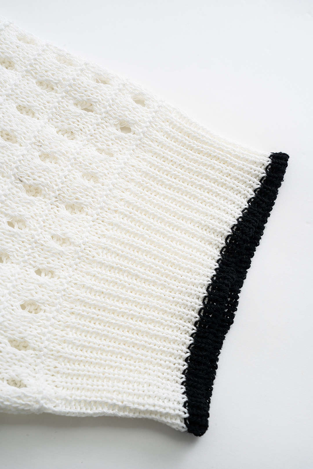 Knit Contrast Cut Out Short Sleeve T-Shirt