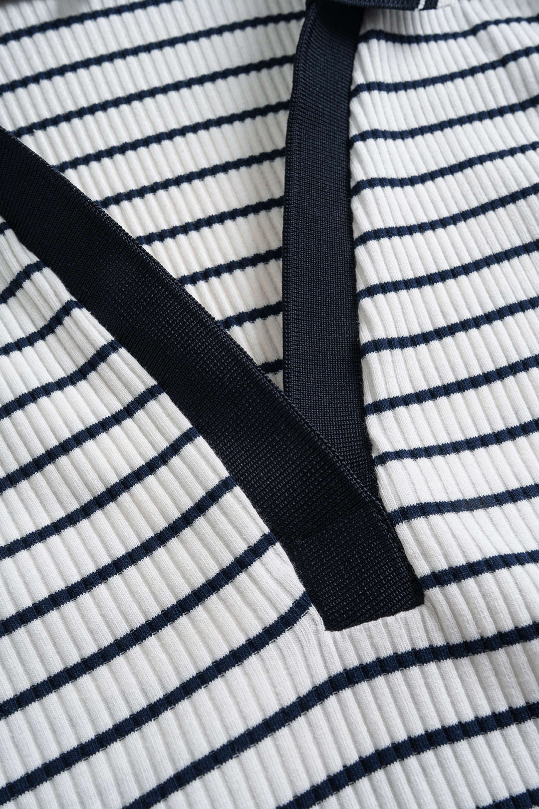 Stripes Print Ribbed Slip Tank Top