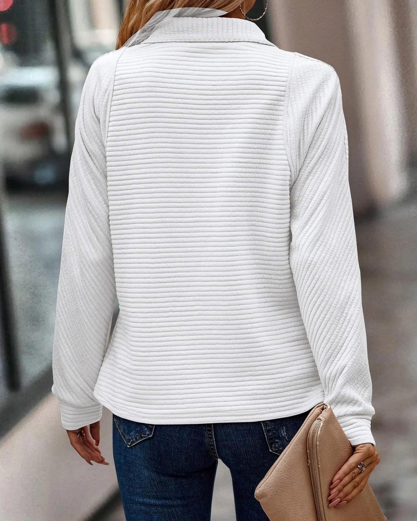 Lauraâ„?| Elegant sweater with V-neck for women