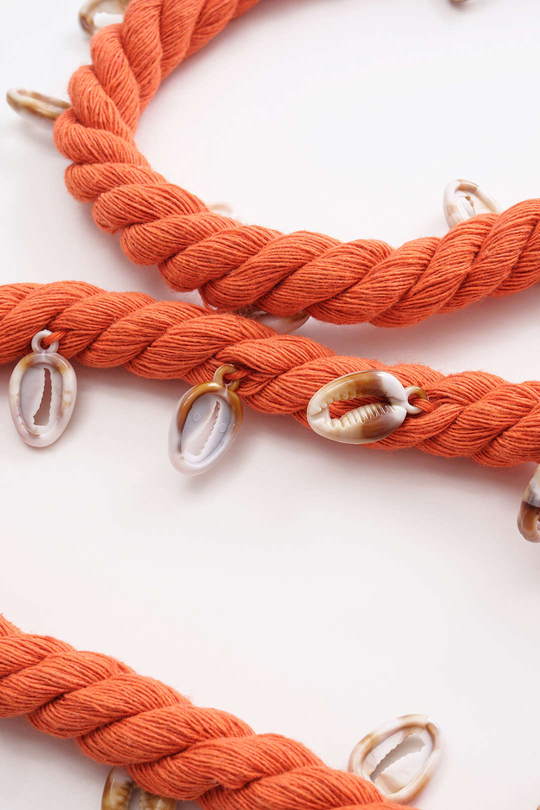 Knit Shell Decor Tie-Up Tank Top