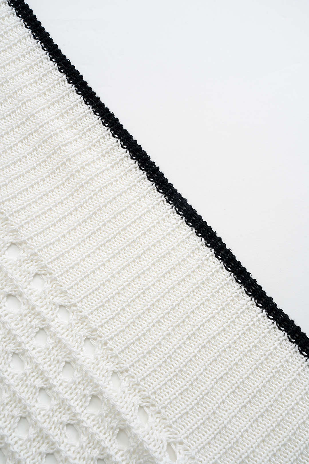 Knit Contrast Cut Out Short Sleeve T-Shirt