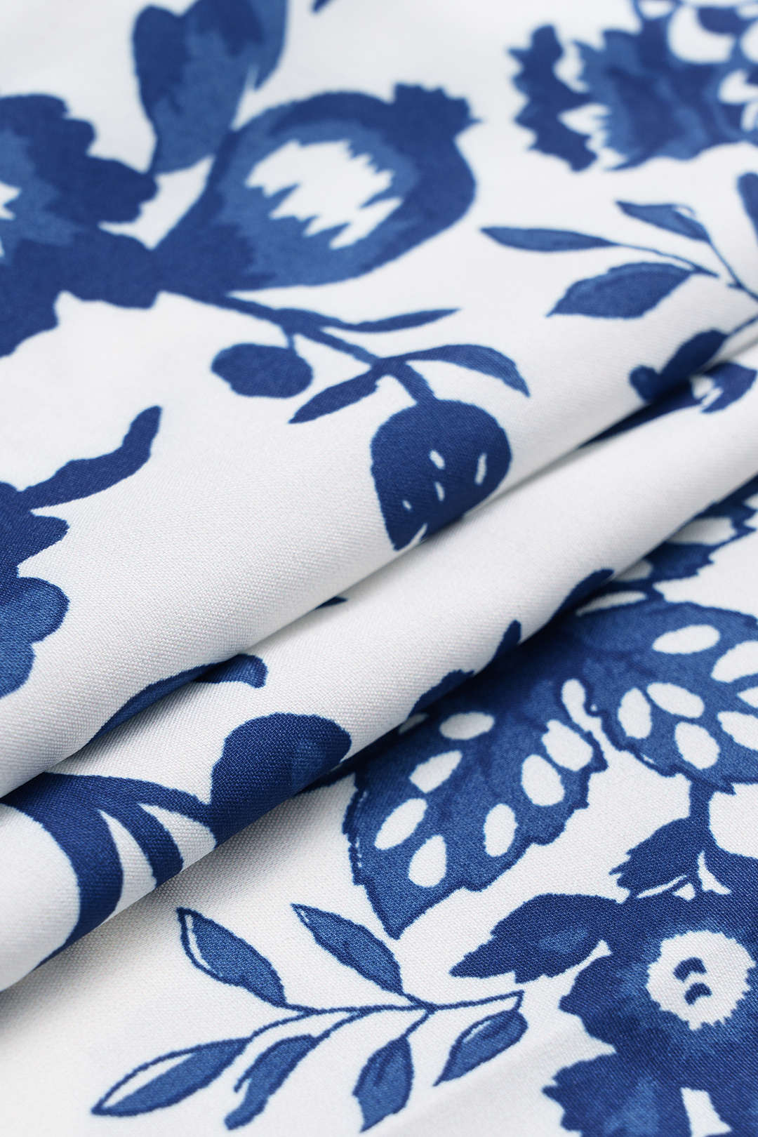 Leaf Print Contrast Tie-Up Shorts