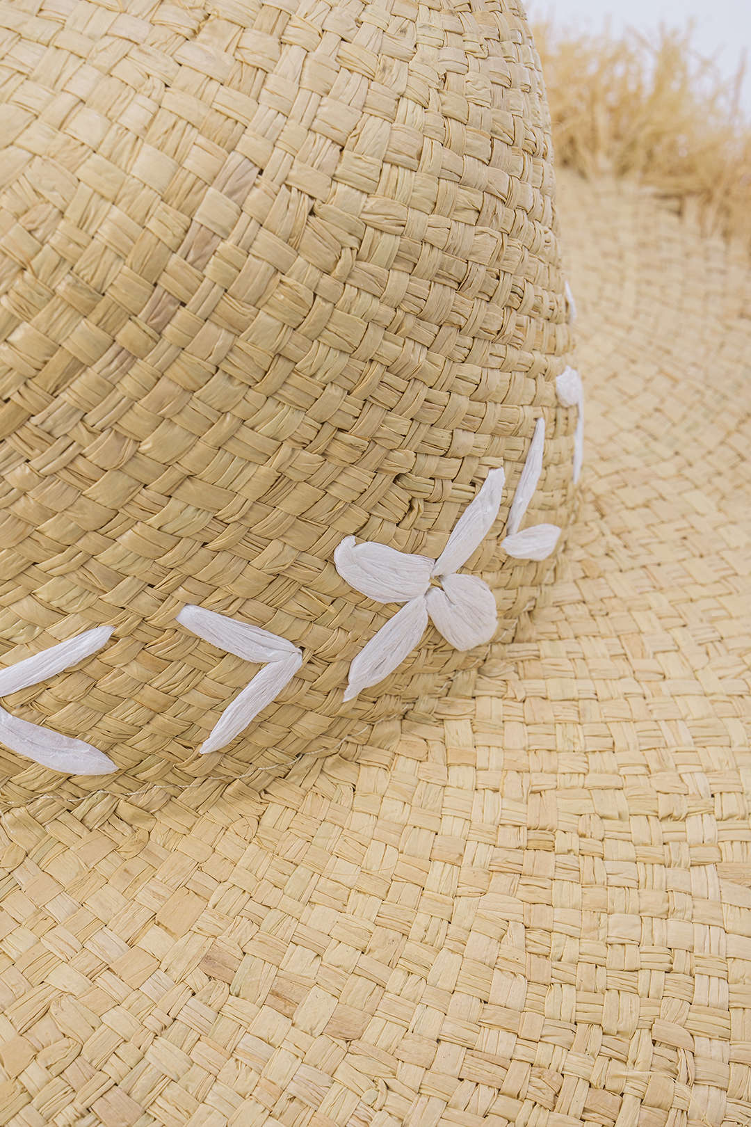Woven Wide Brim Frayed Edge Hat