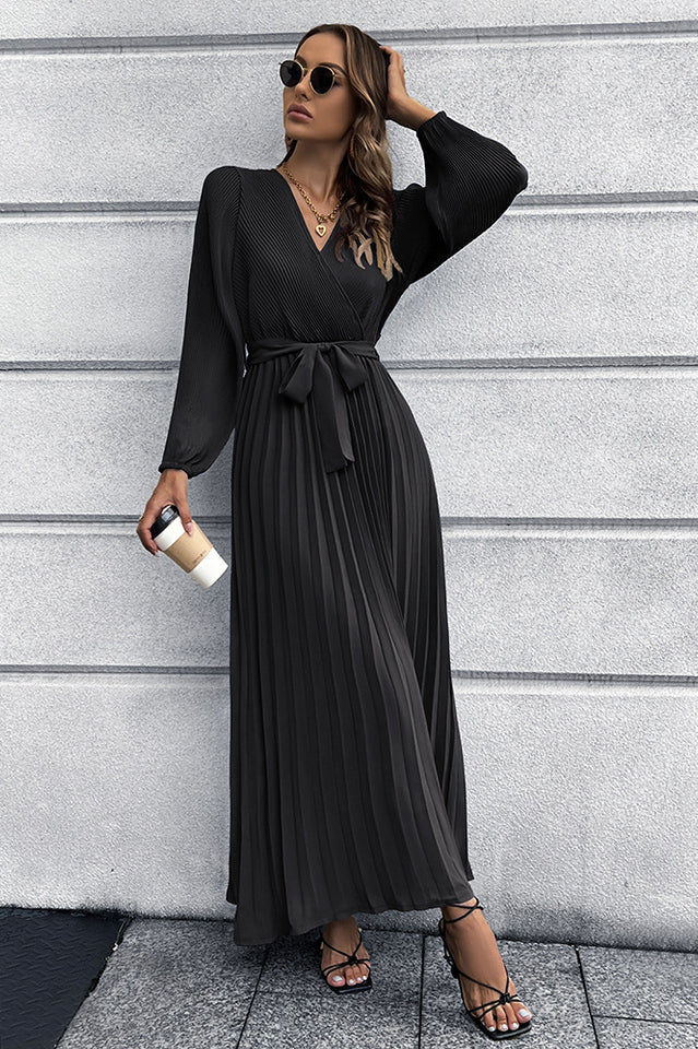 V Neck Swing Pleated Dress