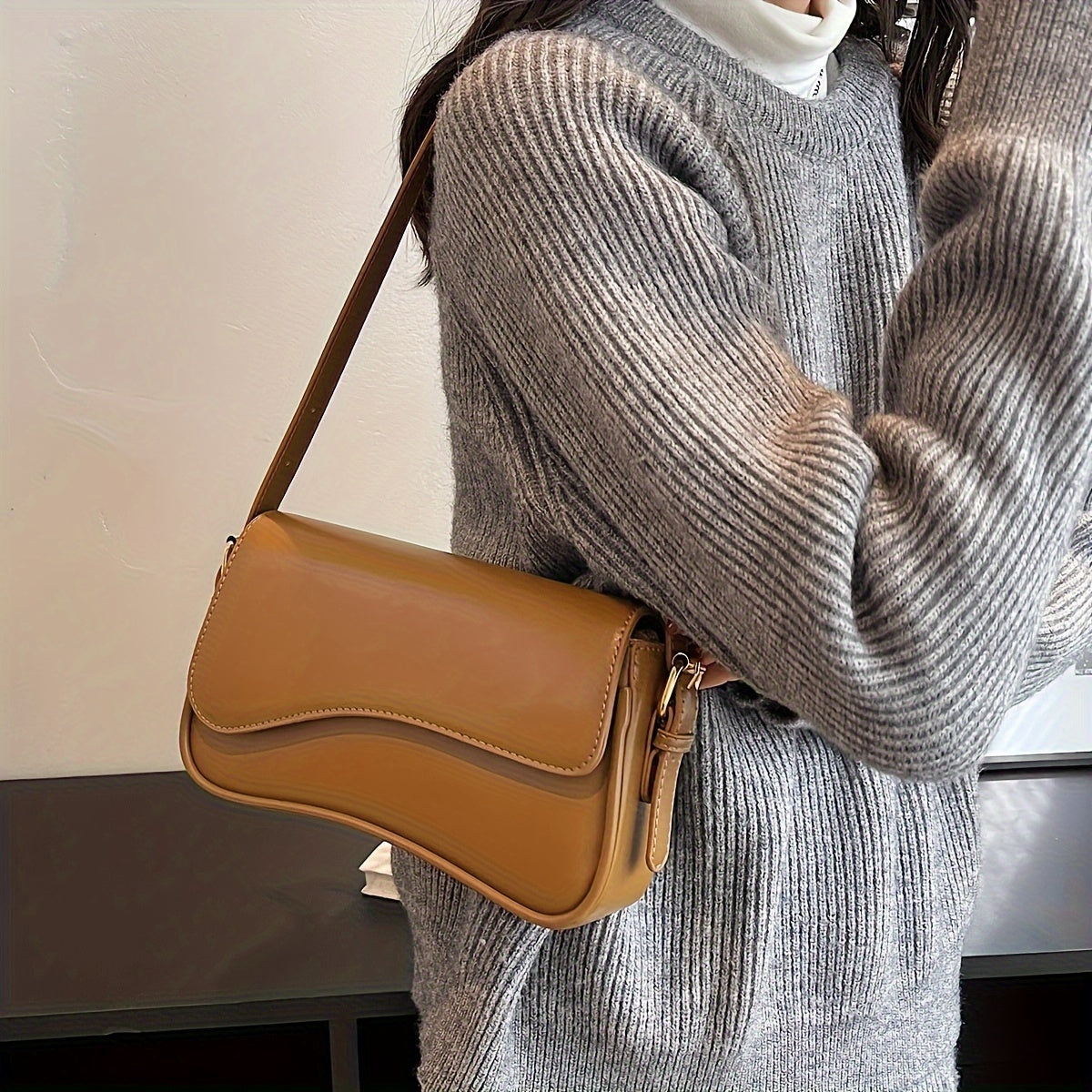 Orla - Classic Shoulder Bag