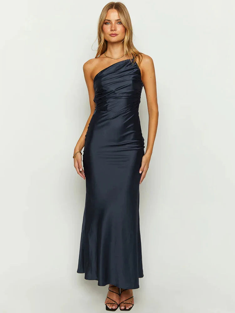 Lis - Backless Maxi Dress