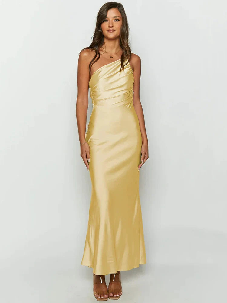 Lis - Backless Maxi Dress