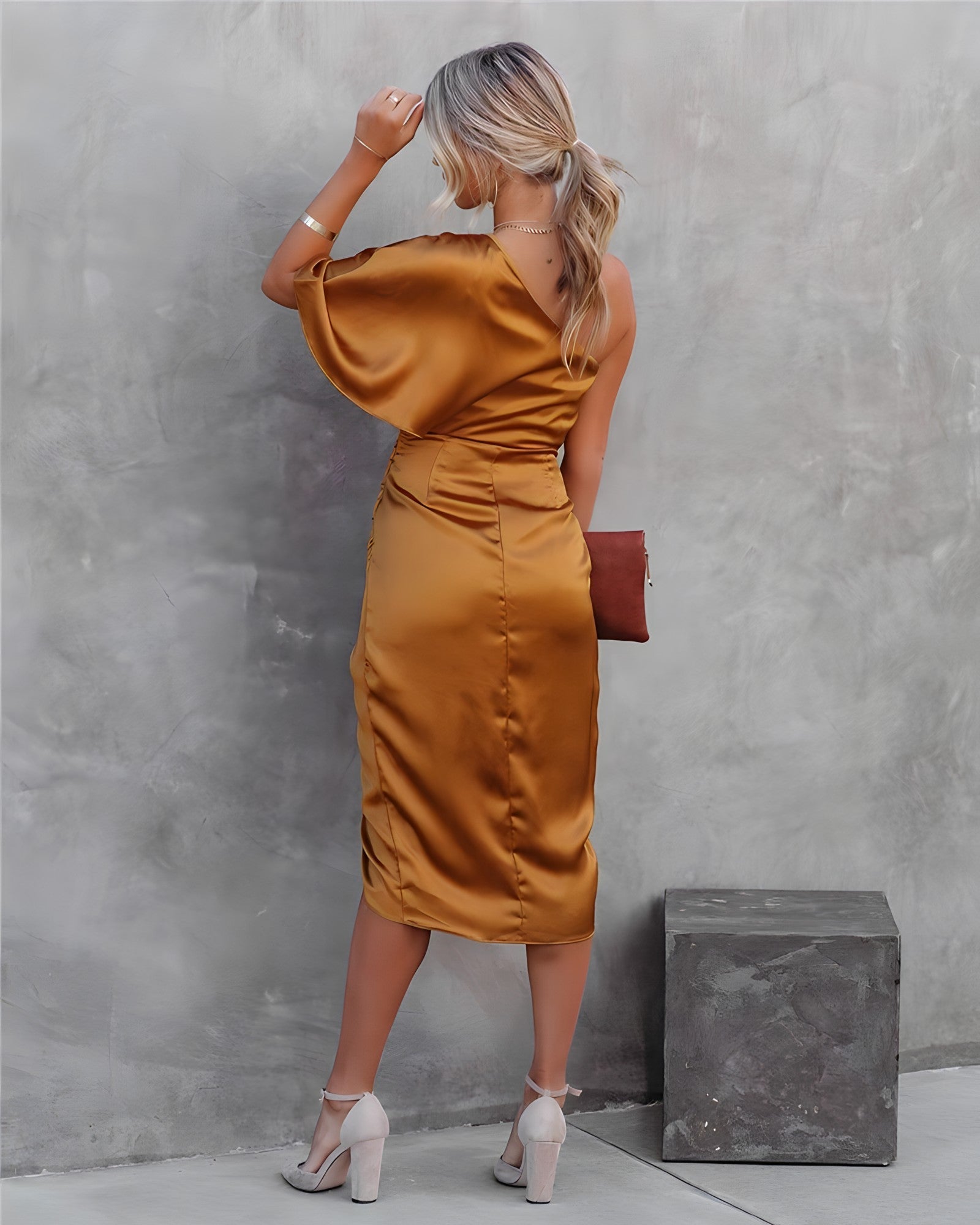 Julia - Elegant Silk Dress with Open Leg