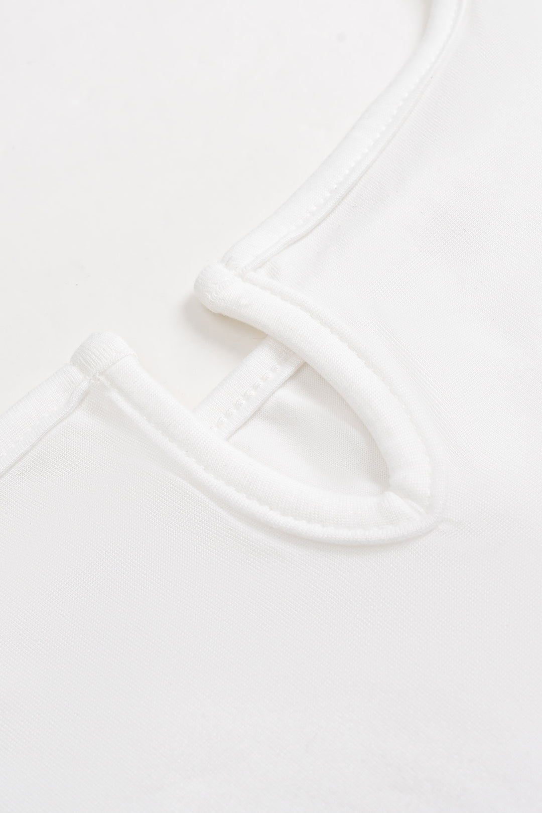 Basic Solid V-Neck Sleeveless Bodysuit