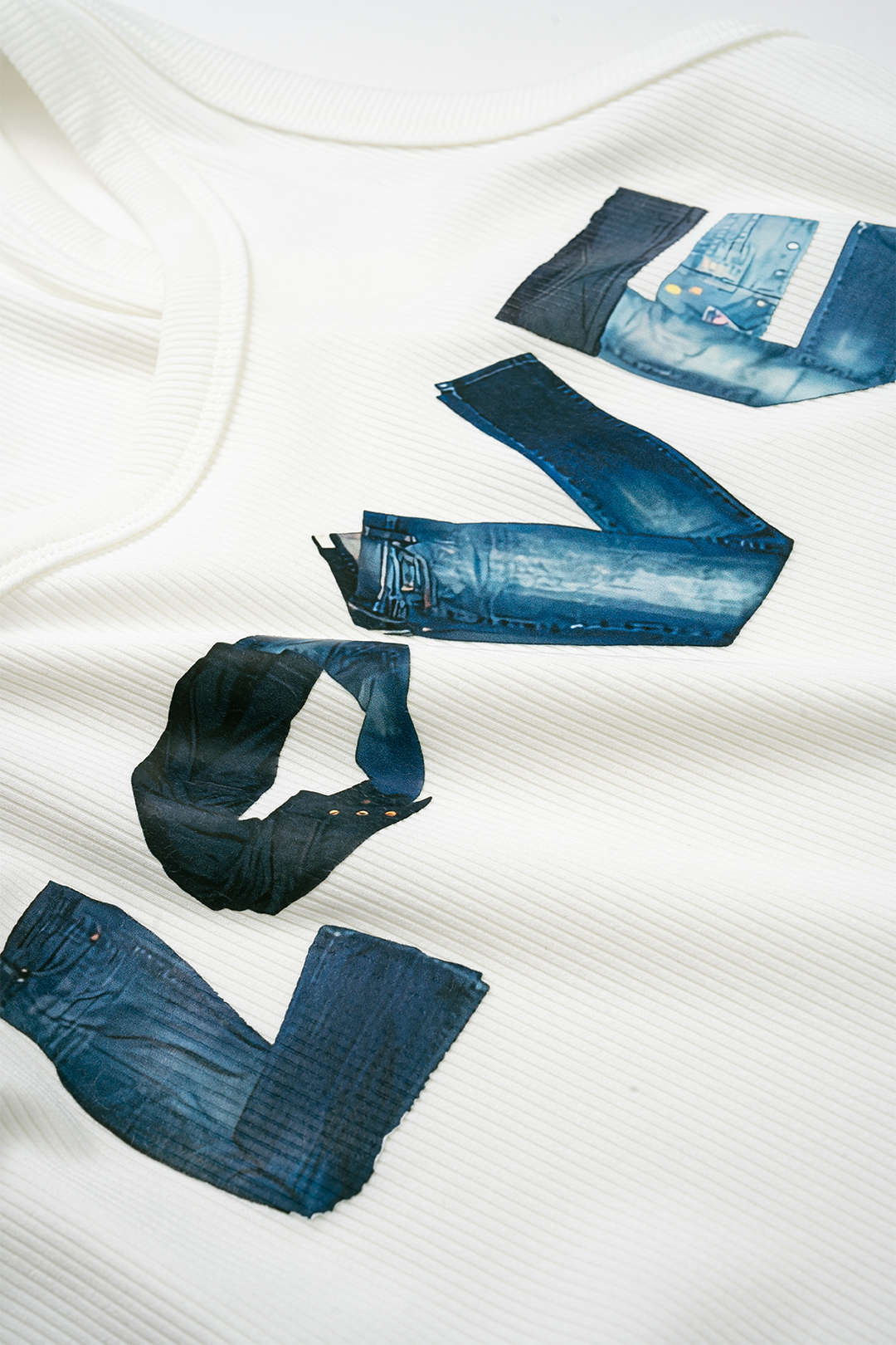 Letter Print  Sleeveless Bodysuit