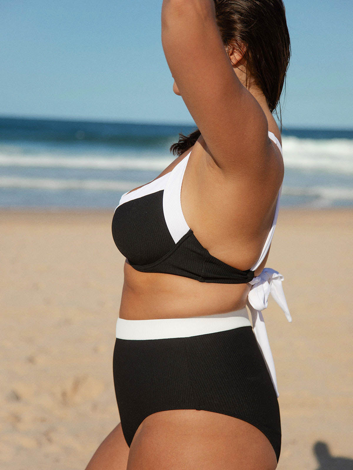 Black Contrast Trim Plus Size Bikini Top